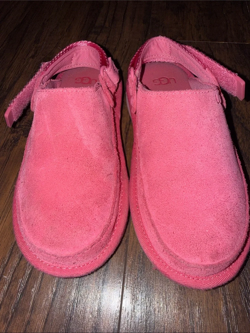UGG smoke pet